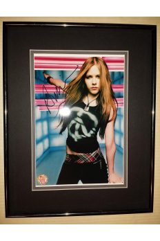 Avril Lavigne 8x10 Signed Autographed Framed
