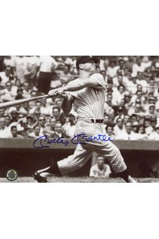 Mickey Mantle Signed 8x10 Photo Autographed