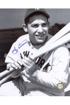 Yogi Berra Signed 8x10 Photo Autographed Bats on Shoulder
