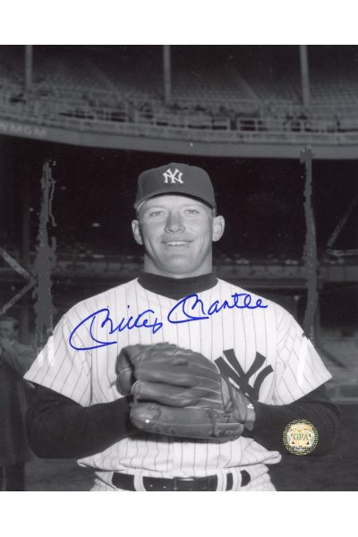 Mickey Mantle Signed 8x10 Photo Autographed Posed hand in Glove